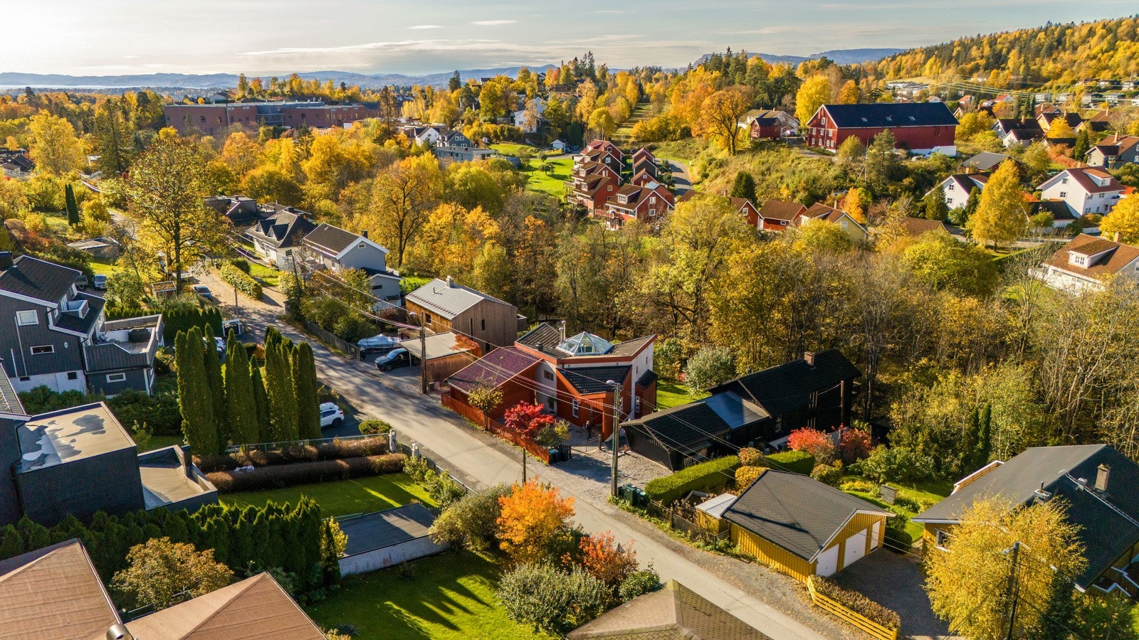 Vestliveien er en hyggelig villagate tilbaketrukket på Haslum Galleribilde