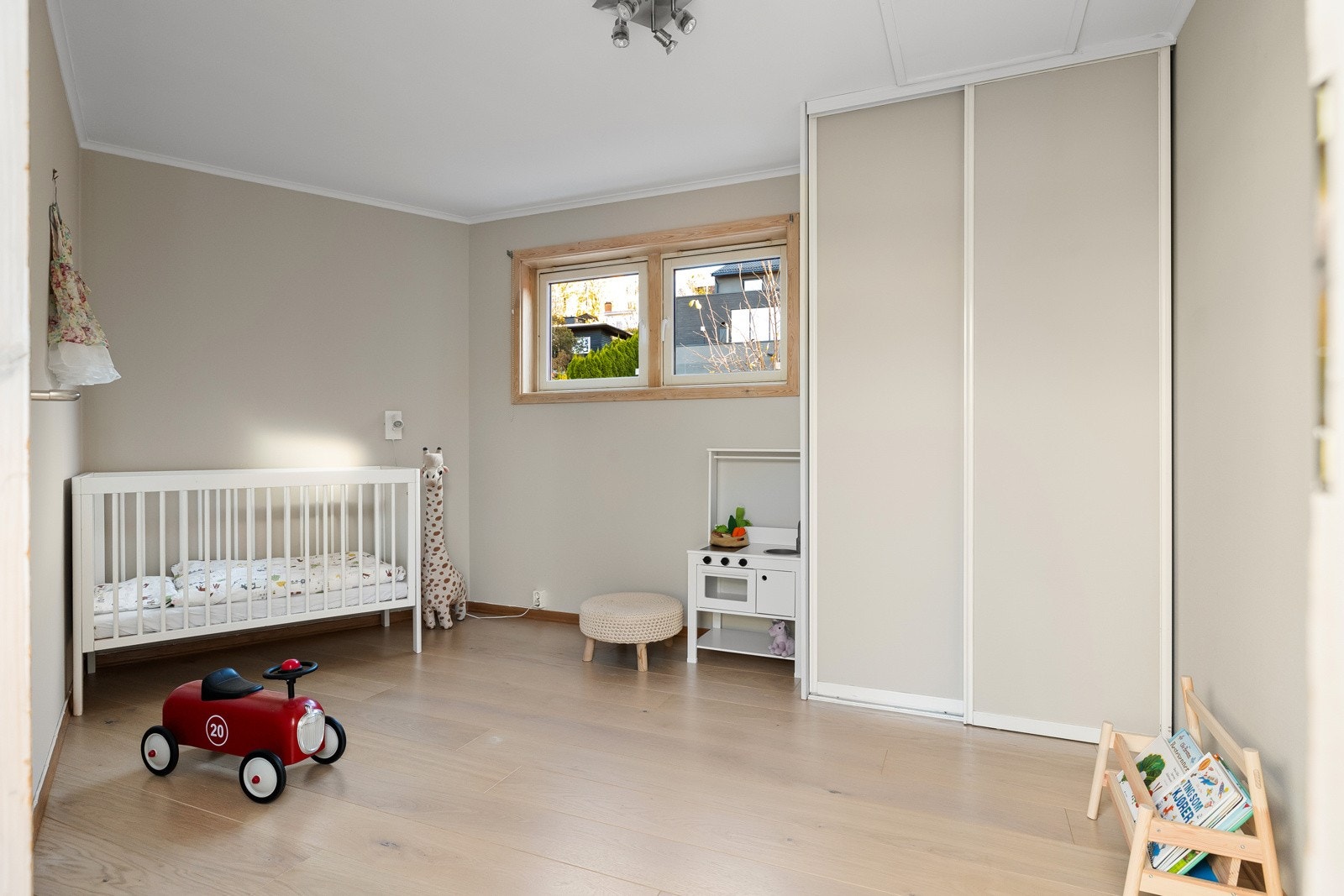 Soverom II og III er perfekte som barnerom, gjesterom eller kontor. Galleribilde