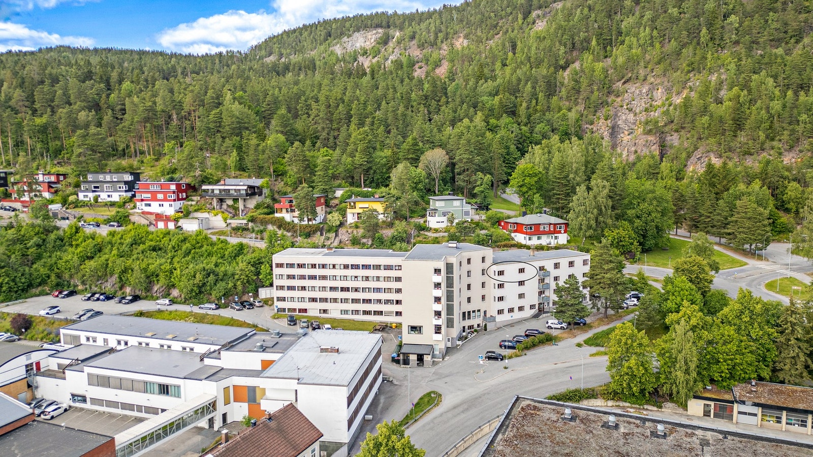 Flott internbeliggenhet i toppetasjen Galleribilde