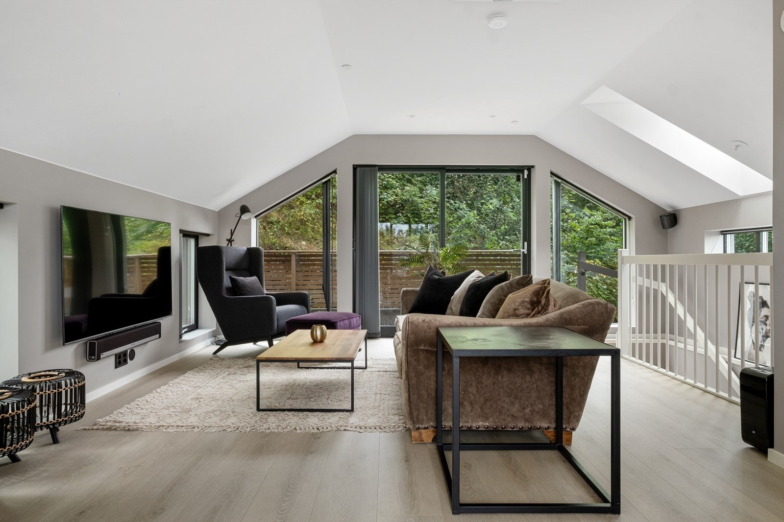 Det er plass til et stort spisebord. Galleribilde