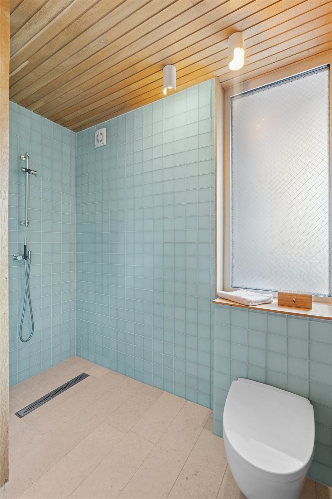 Gjestedel - bad Galleribilde