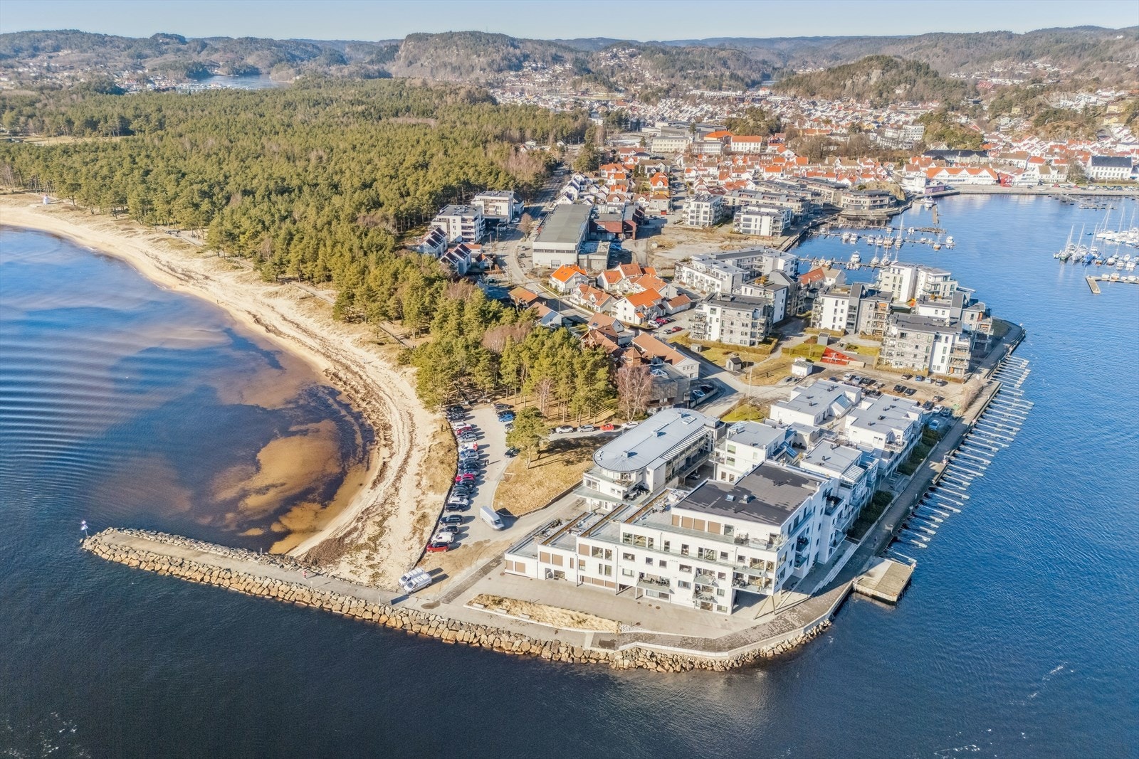 Velkommen til vakre Sjøsanden/Piren. Ta kontakt med megler for privatvisning. Galleribilde