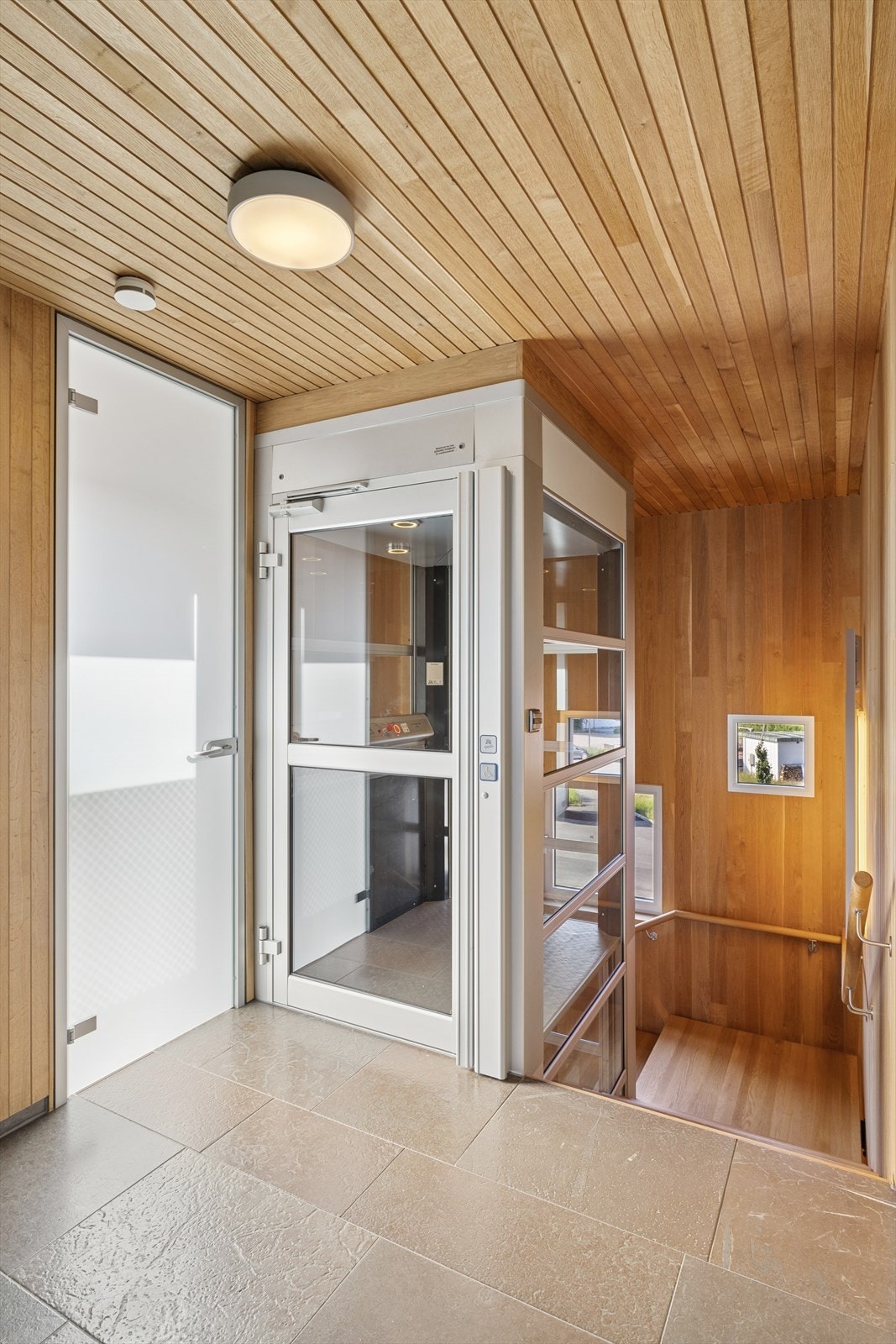 Boligen har innvendig privat heis. Galleribilde