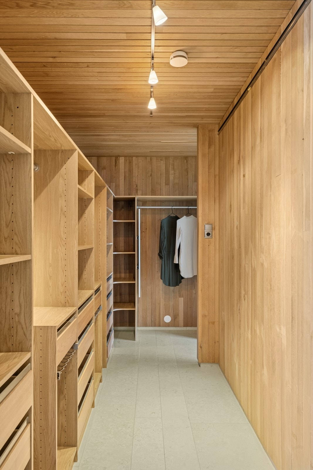 Walk-in. Galleribilde