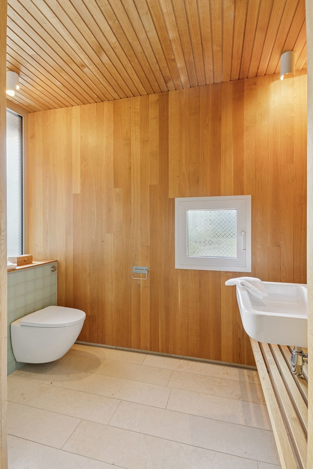 Gjestedel - bad Galleribilde