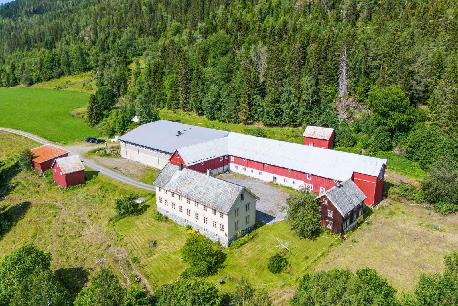 Gårdstun Galleribilde