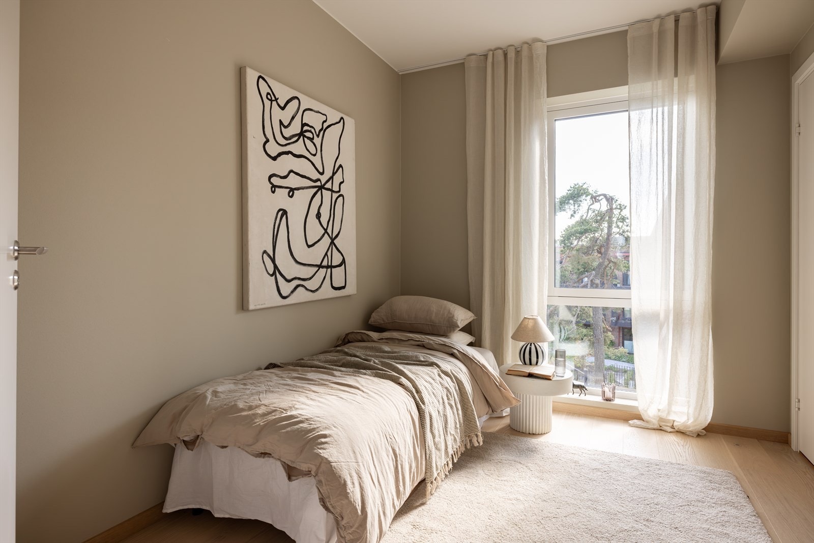 Soverom lll - Soverommet egner seg ypperlig som gjesterom eller kontor Galleribilde