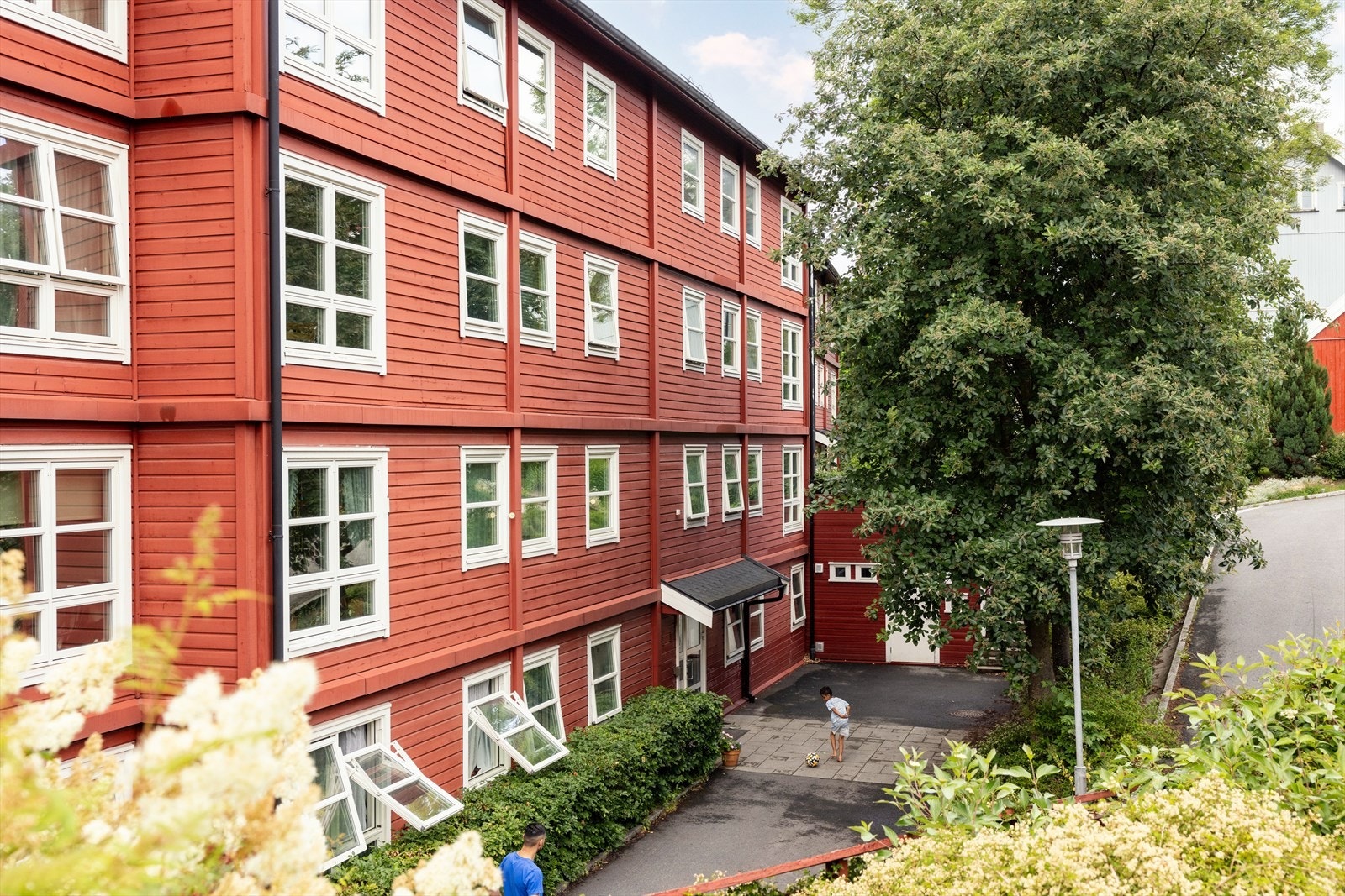 Leiligheten ligger i byggets 2.etasje. Galleribilde