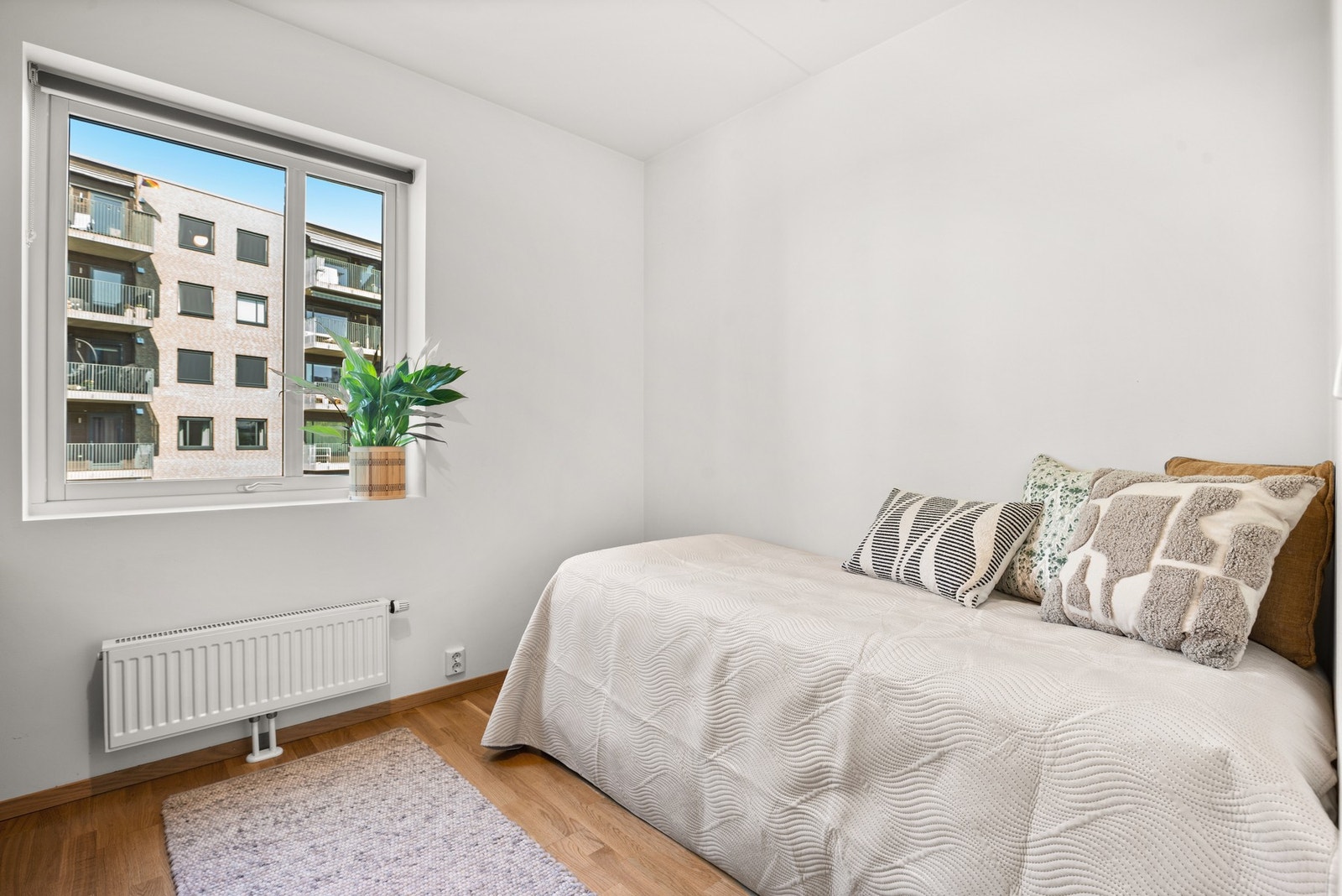 Soverom 2 er godt egnet til gjesterom, barnerom eller kontor. Galleribilde