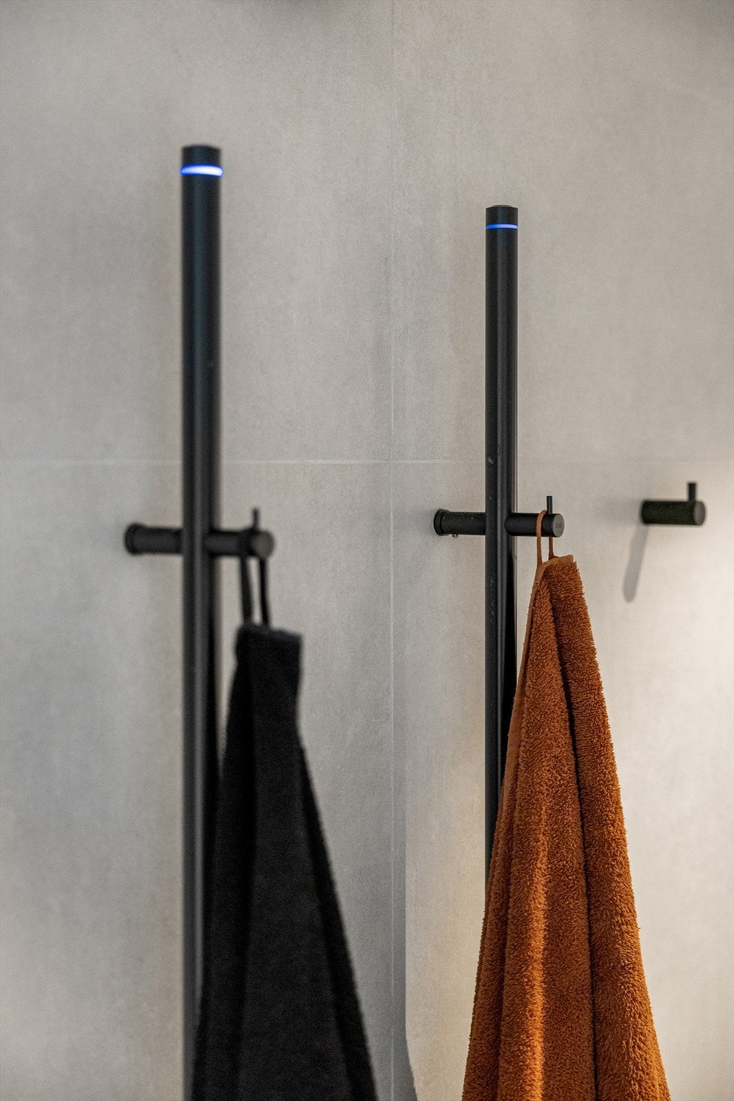 Elektriske håndkletørkere fra INR er smartstyrt, og ventilasjonen ivaretas av en Pax Calima-vifte med app-tilkobling. Galleribilde
