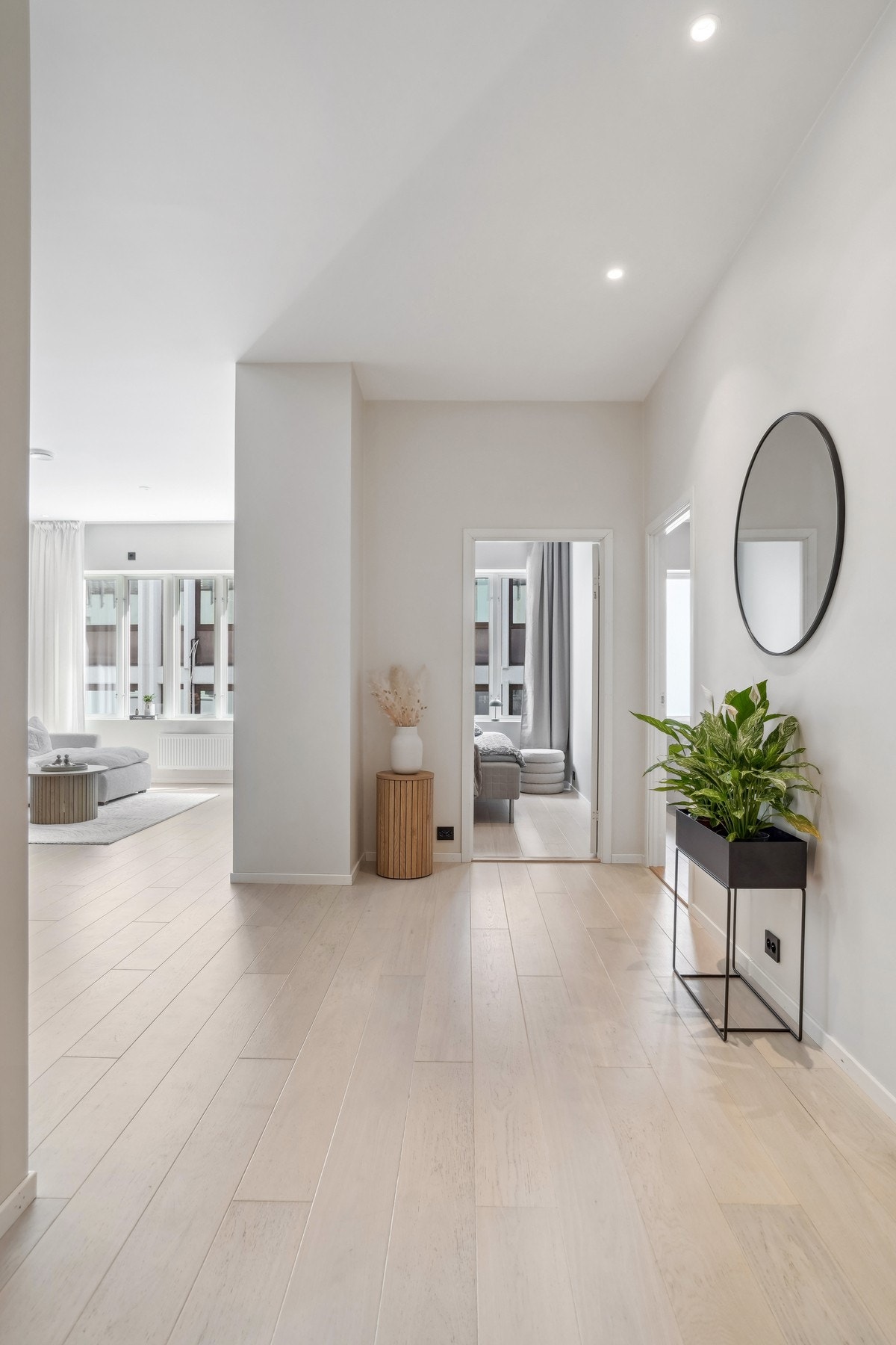 Leiligheten er ny fra 2017, og holder gjennomgående god standard på innredninger og overflater. Galleribilde