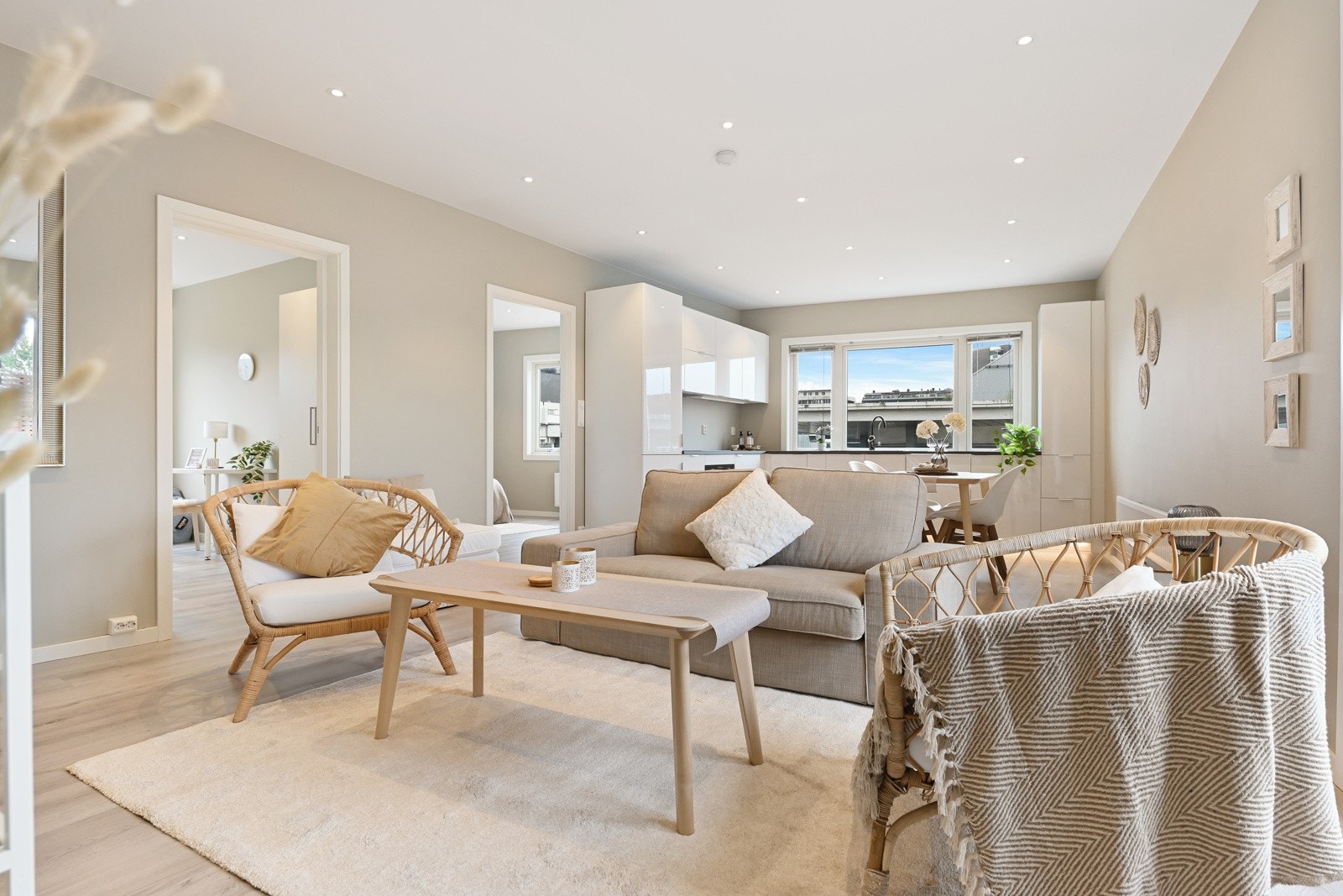 Her han man en flott nyoppusset 4- roms leilighet med standard fra 2024. Galleribilde