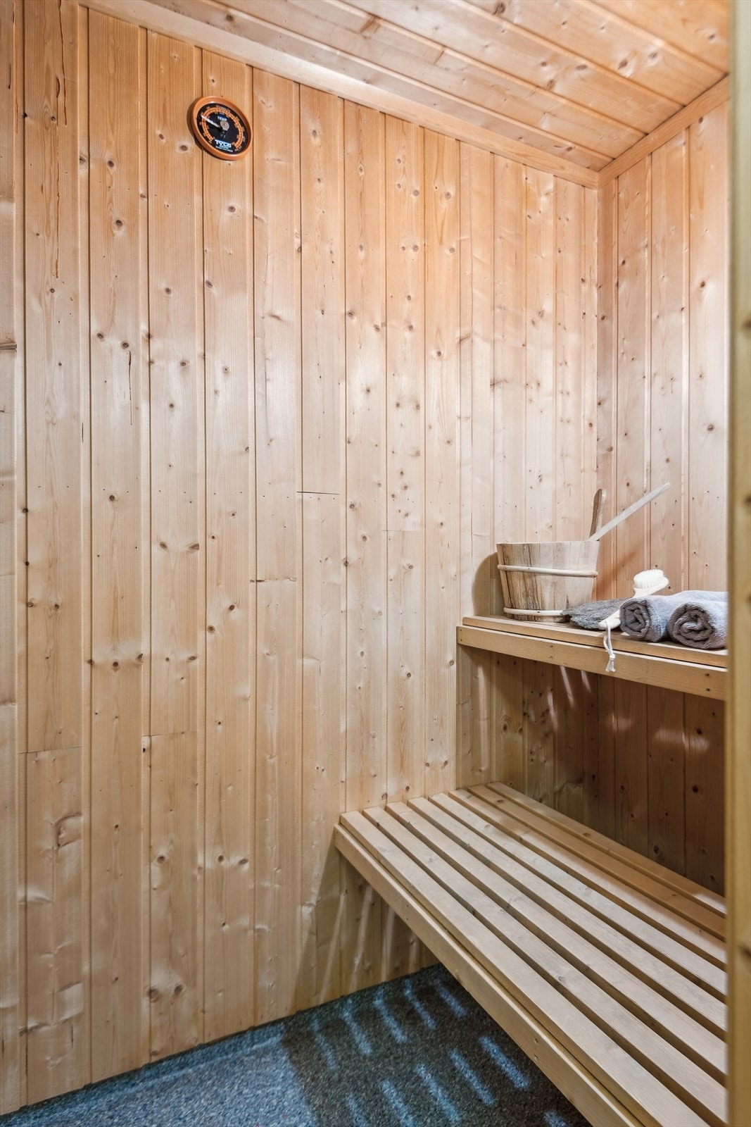 Badstuen frister til deilig avslapping etter en lang dag i fjellet Galleribilde