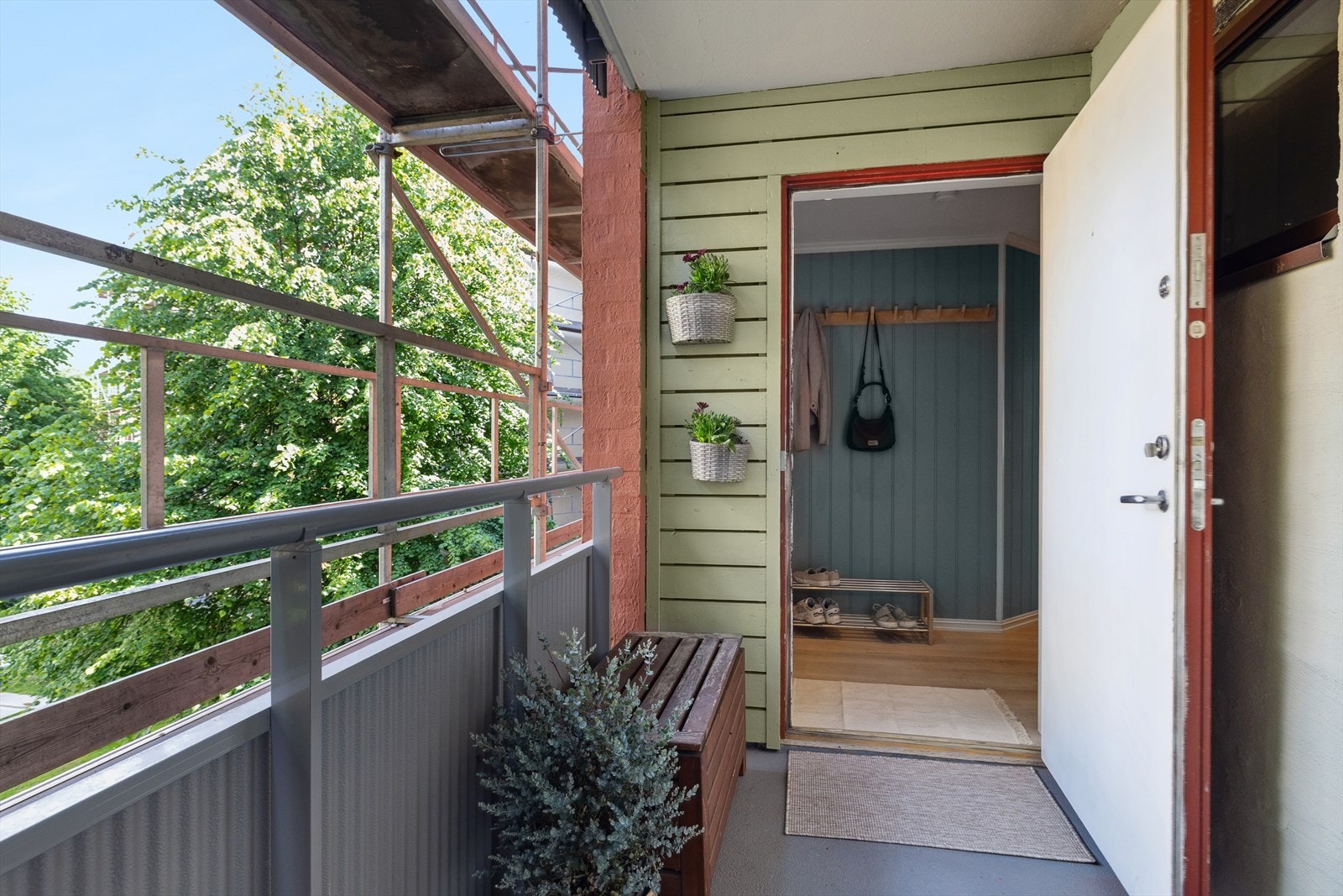 Fra fellesinngang tar du heisen eller trappene til 3. etasje. Galleribilde