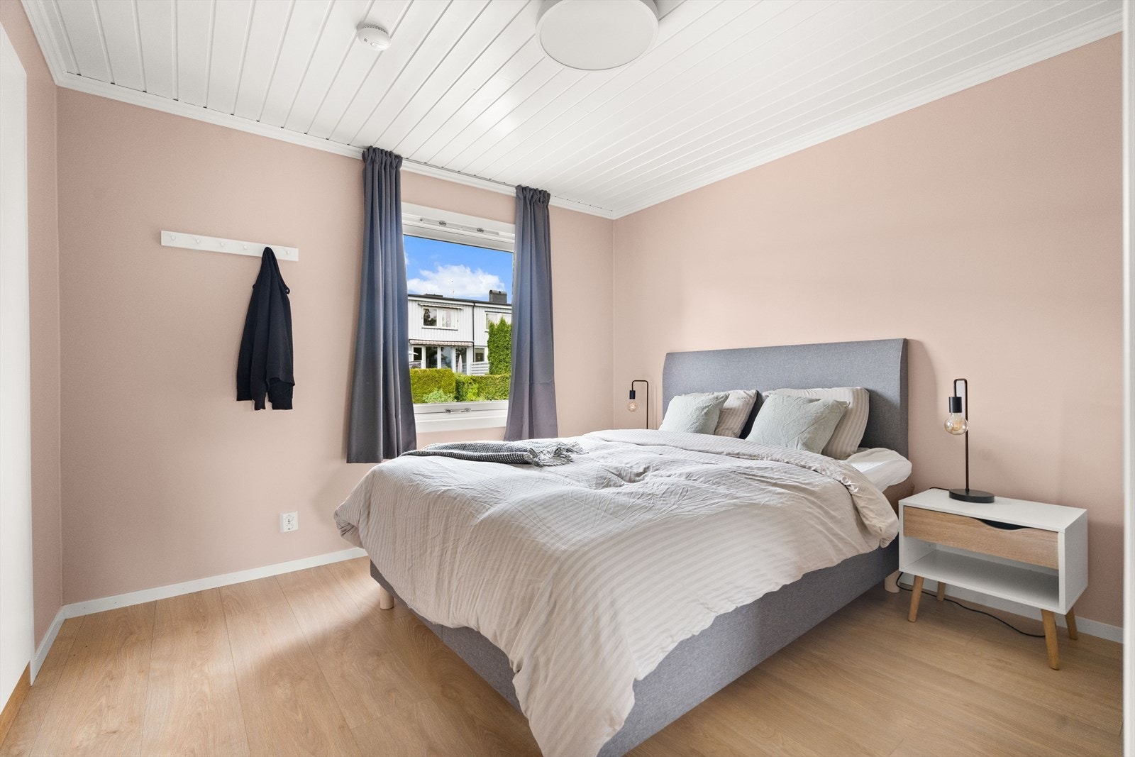 Etasjen har tre soverom. Galleribilde