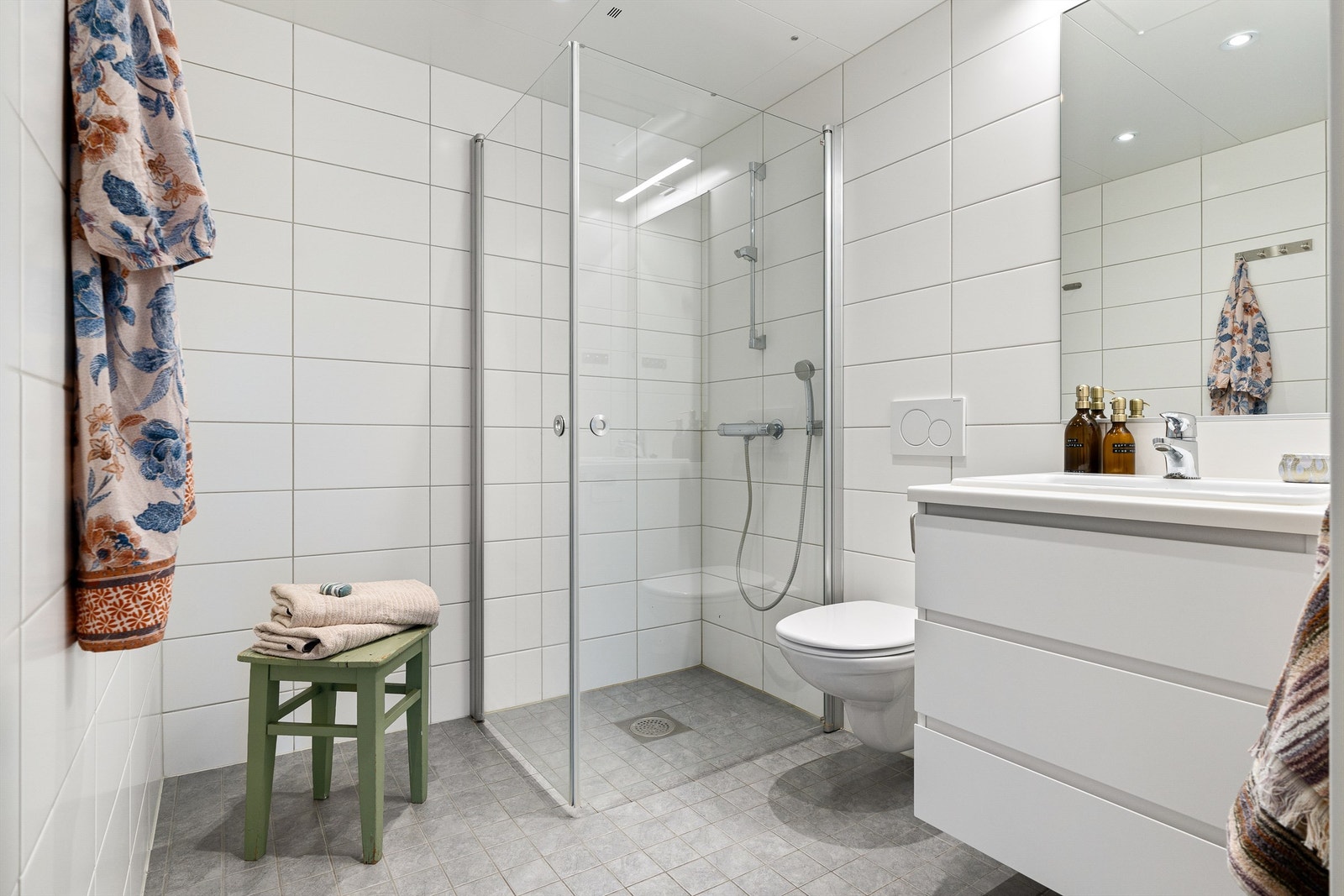 Tilhørende bad til hovedsoverommet på 4 kvm. Galleribilde