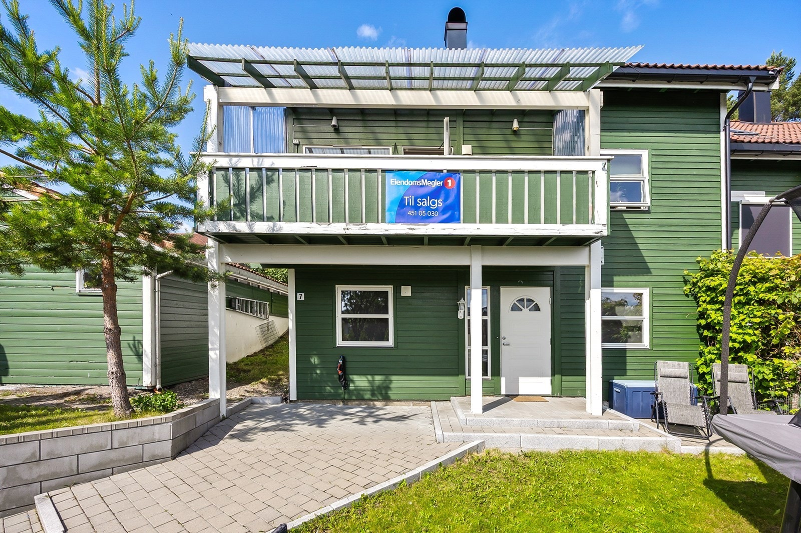 Sjarmerende tomannsbolig i landlige omgivelser Galleribilde