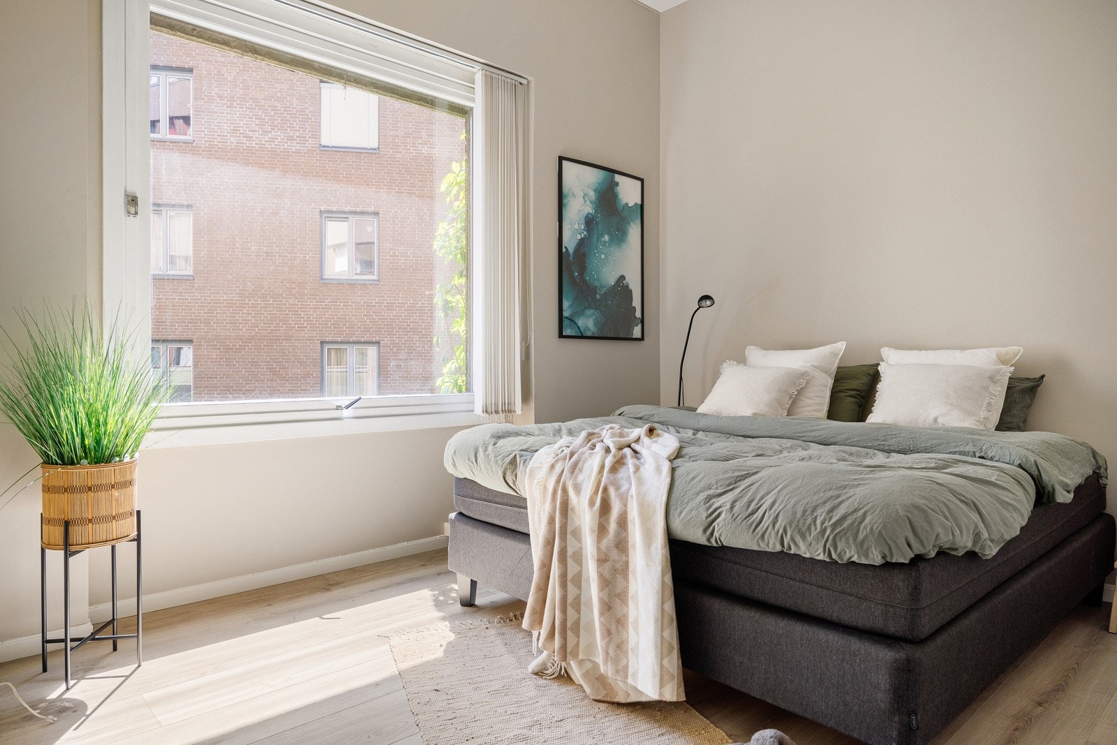 Soverommet vender ut mot rolige omgivelser Galleribilde