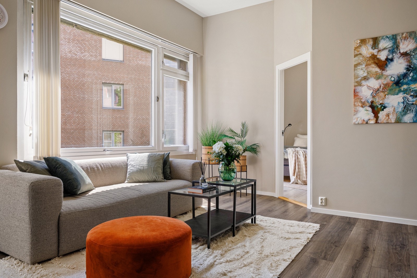 Inngang til soverom fra stuen Galleribilde