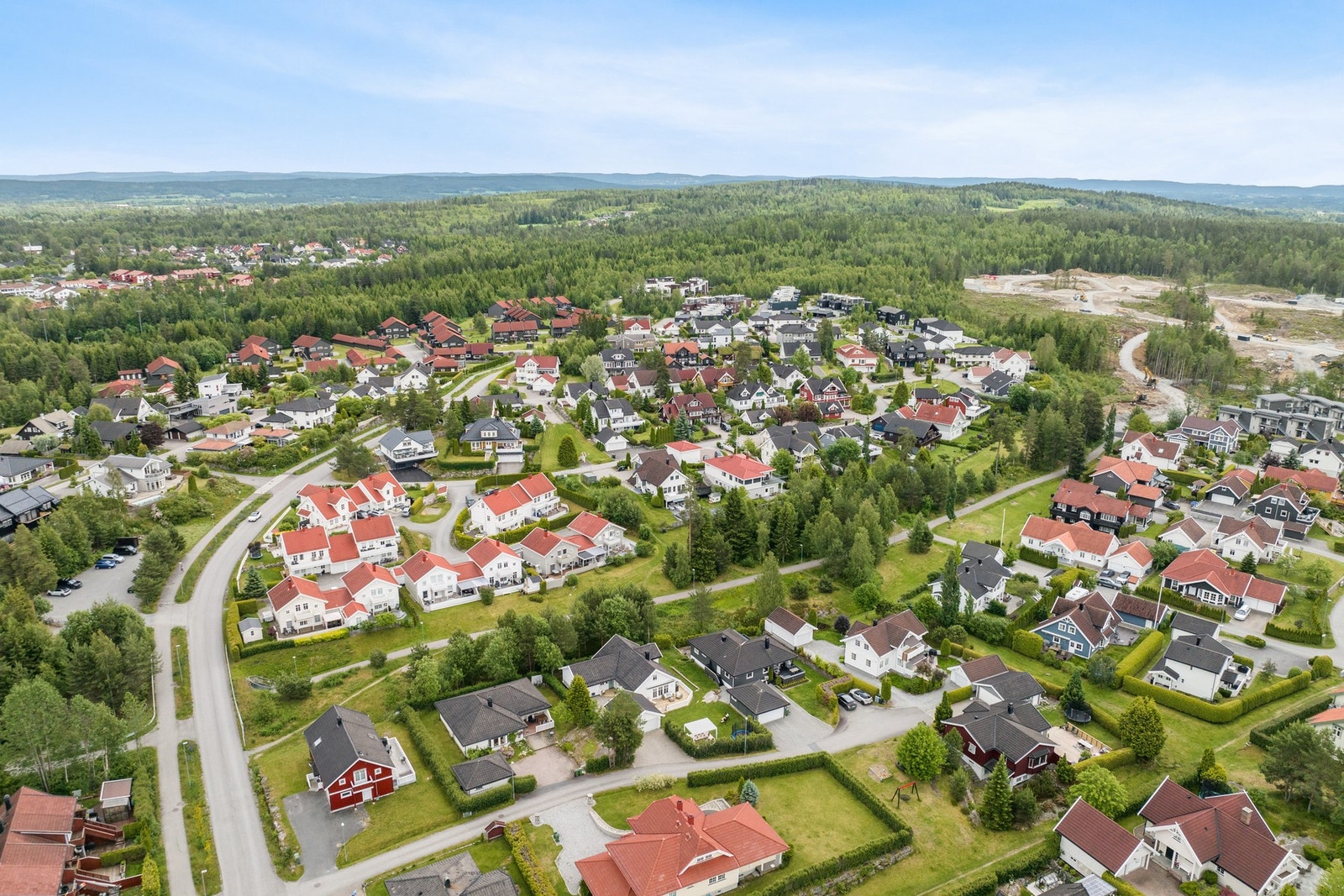 Her bor man i et veletablert nabolag med lite gjennomgangstrafikk. Galleribilde