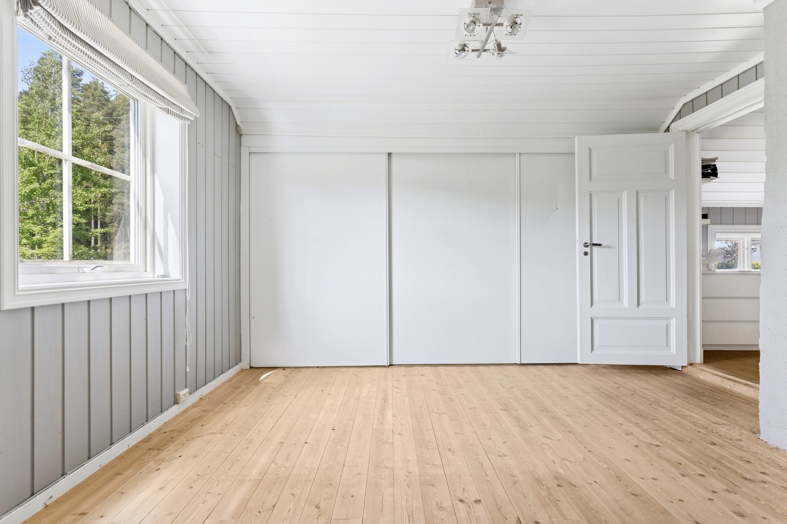 To soverom i boligen - Hovedsoverommet er av god størrelse. Galleribilde