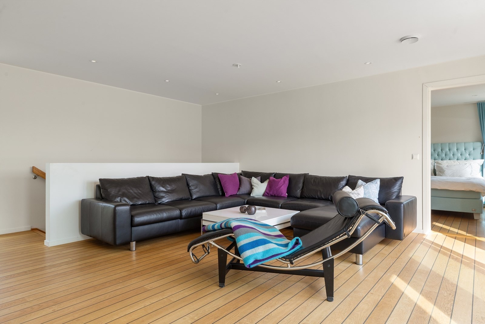 Boligen har blitt bygd av selger med fokus på å levere en standard som overgår forventningene. Galleribilde