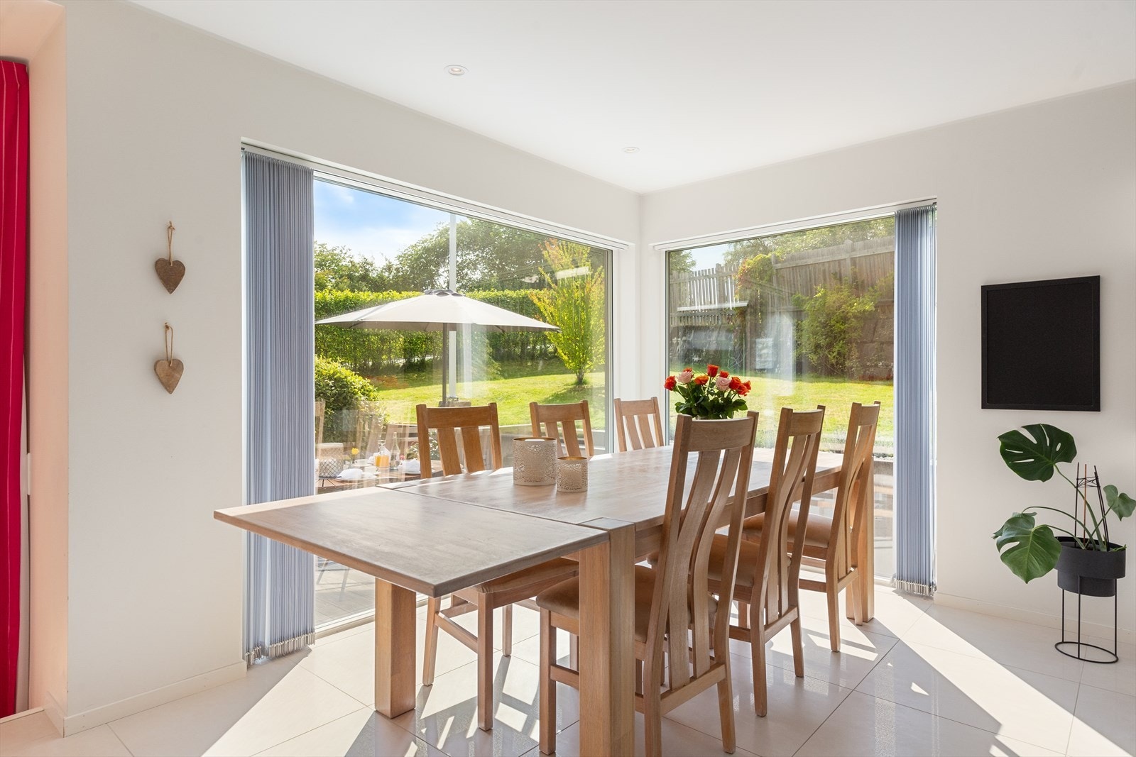 Kjøkkensonen er på drøye 30m² og har godt med avsatt plass til storfamilien. Galleribilde