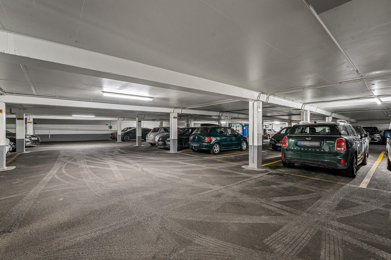 Medfølger garasjeplass. Galleribilde