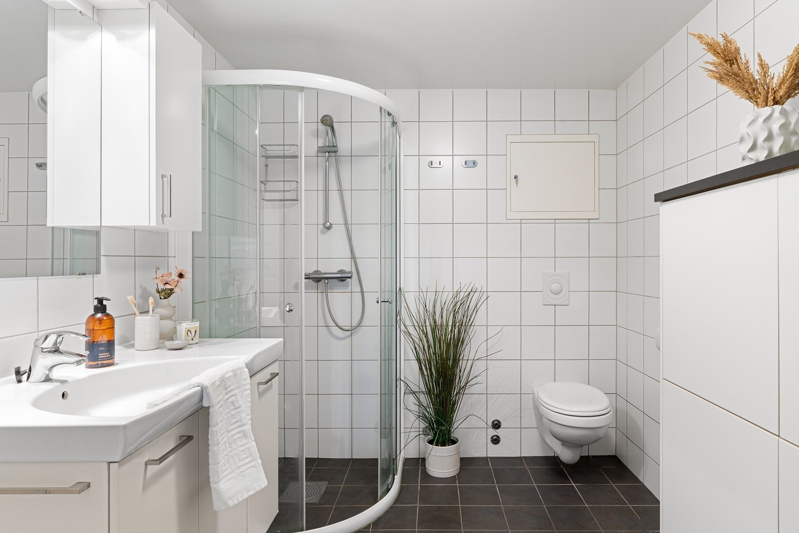 Pent helfliset bad Galleribilde