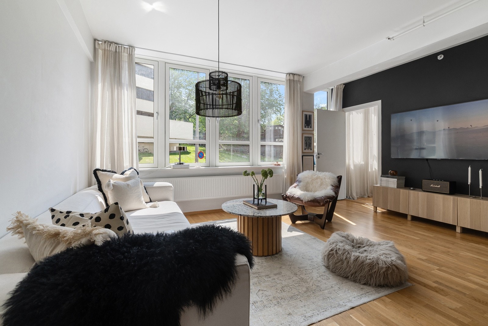 Bygget var tidligere en dropsfabrikk og leilighetene ble renovert i 2011. Galleribilde