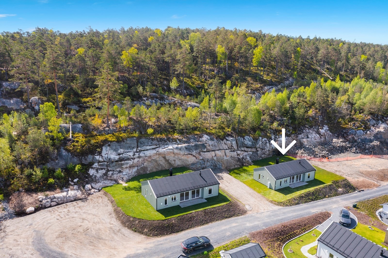 Nyere fritidsbolig med fantastiske solforhold og herlig sjøutsikt utover Kragerøfjorden. Galleribilde