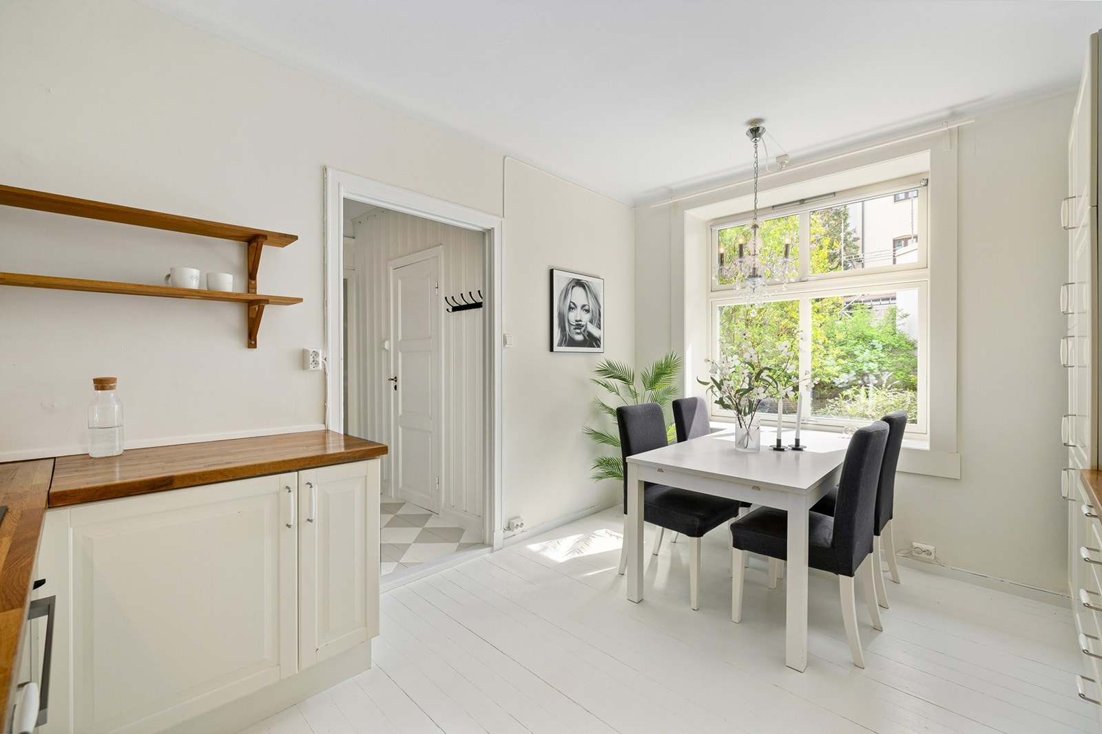 God plass til å innrede med spisegruppe - perfekt for å invitere venner og familie på middag! Galleribilde