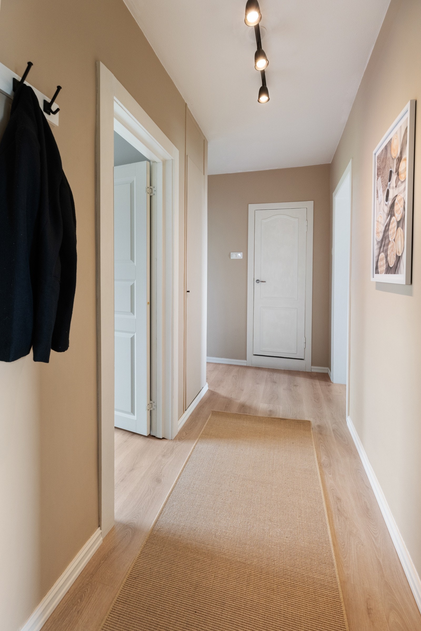 Entré sett fra inngangsdøren Galleribilde