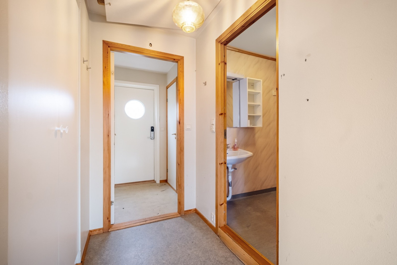 Leiligheten trenger oppgraderinger. Galleribilde