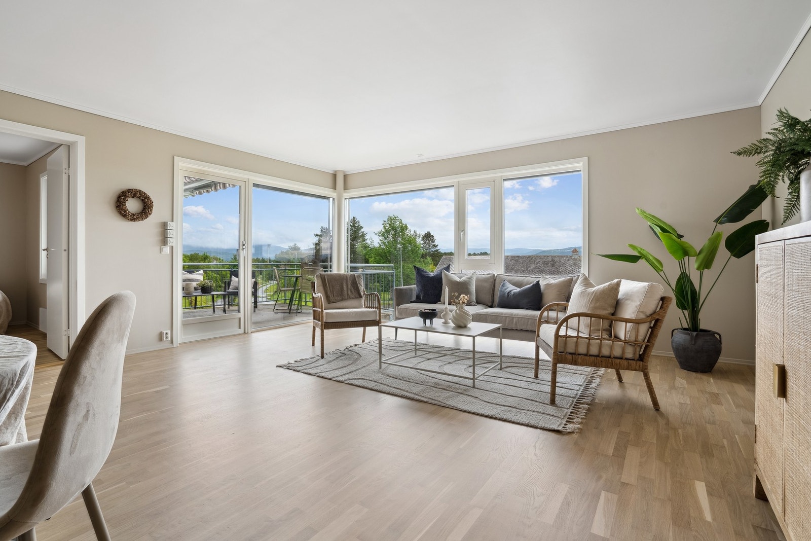 EIE eiendomsmegling v/Geir Einar Moen presenterer Stokkanvegen 20! Galleribilde