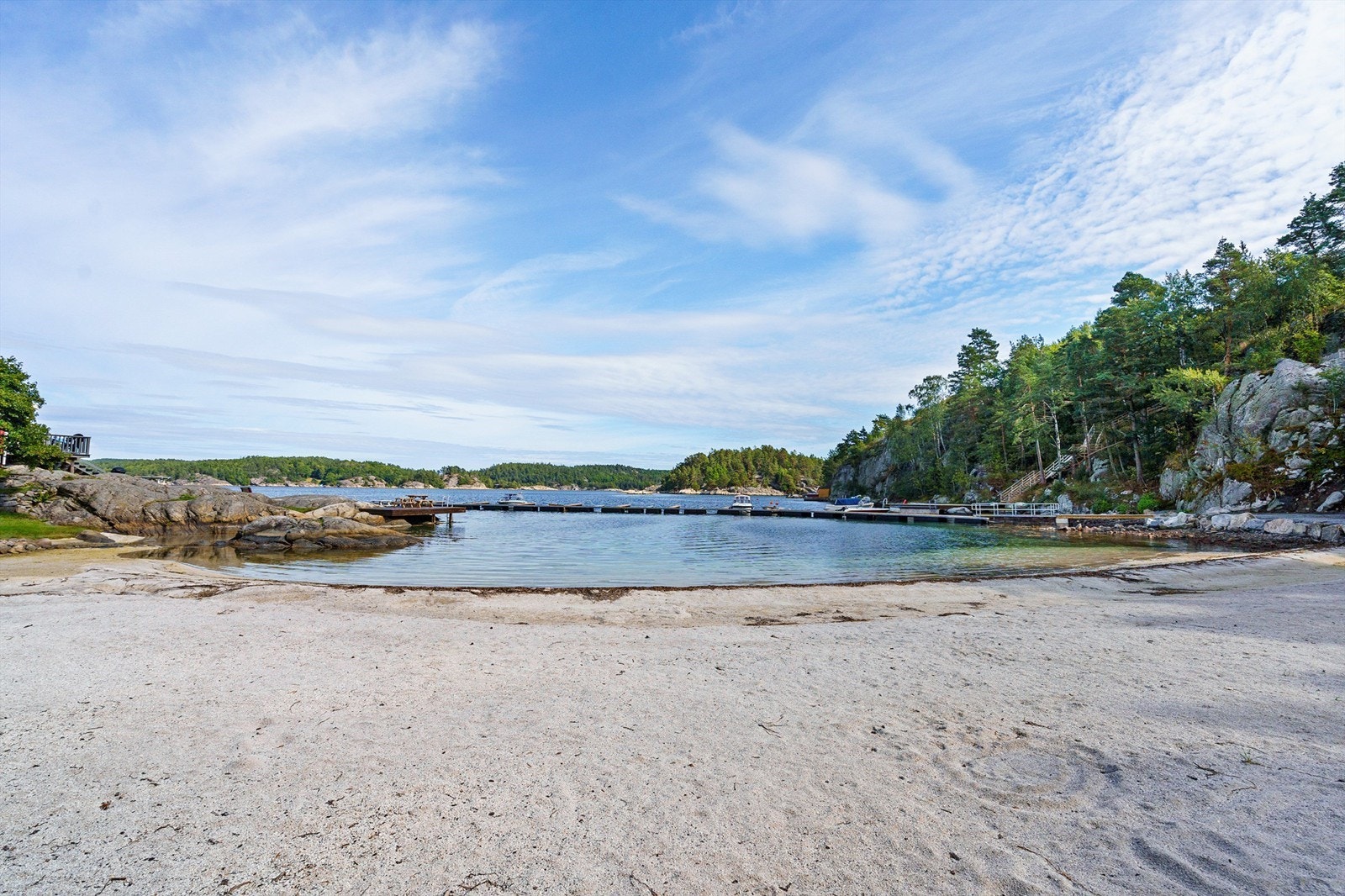 Meget flott sandstrand for både store og små. Galleribilde
