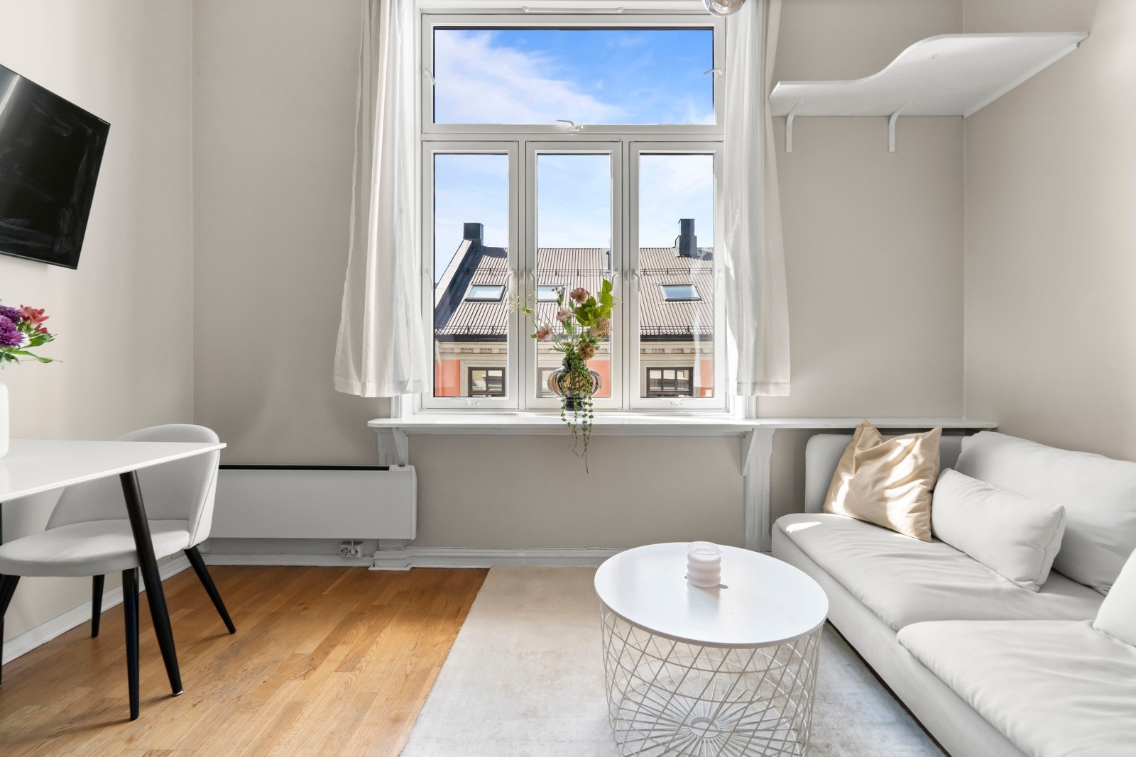 Meget god intern beliggenhet i 4. etasje med mye utsyn og nærmest null innsyn Galleribilde