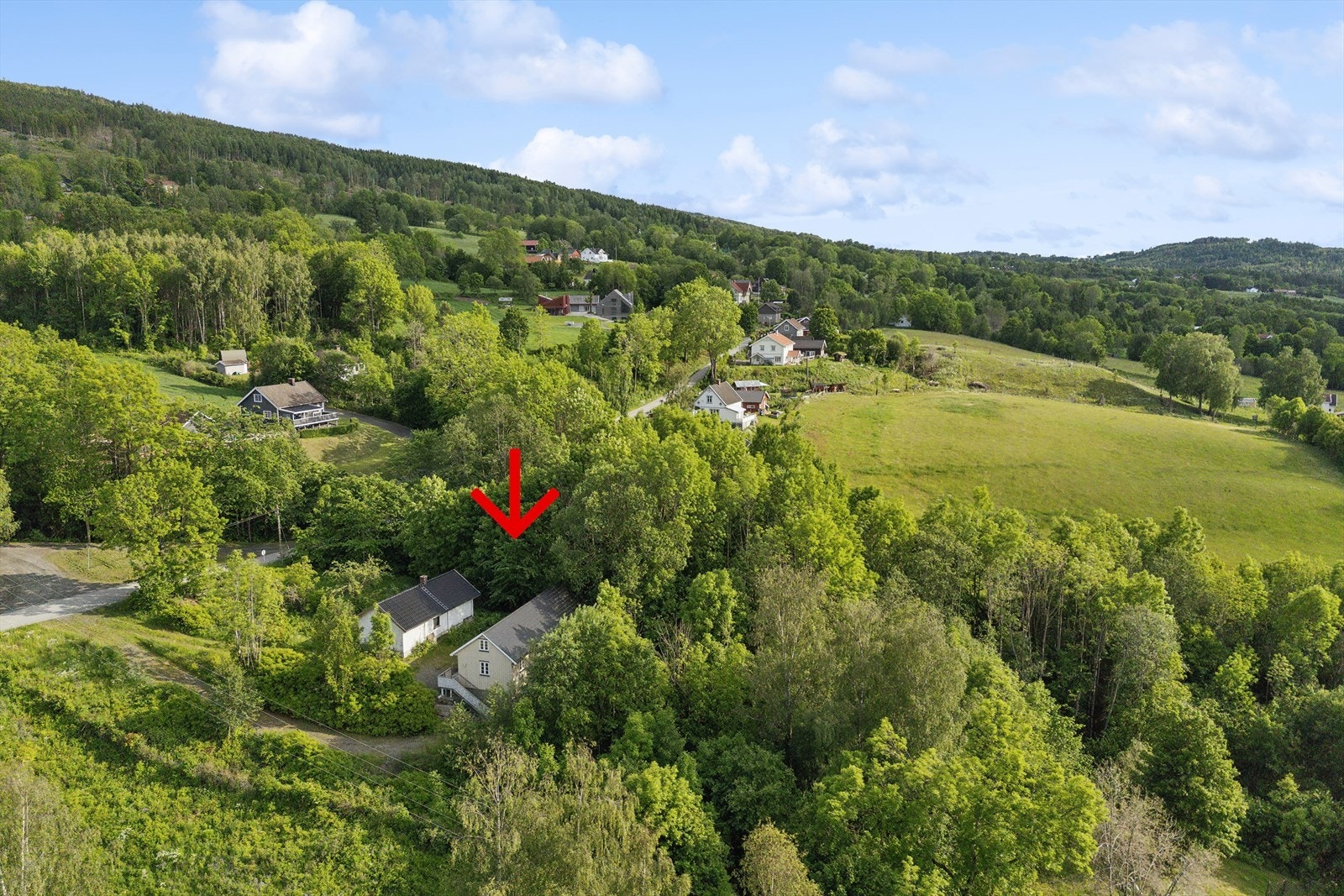 Velkommen til Gamleveien 66 presentert av Trygve Riise Bergsrud ved DNB Eiendom. Galleribilde