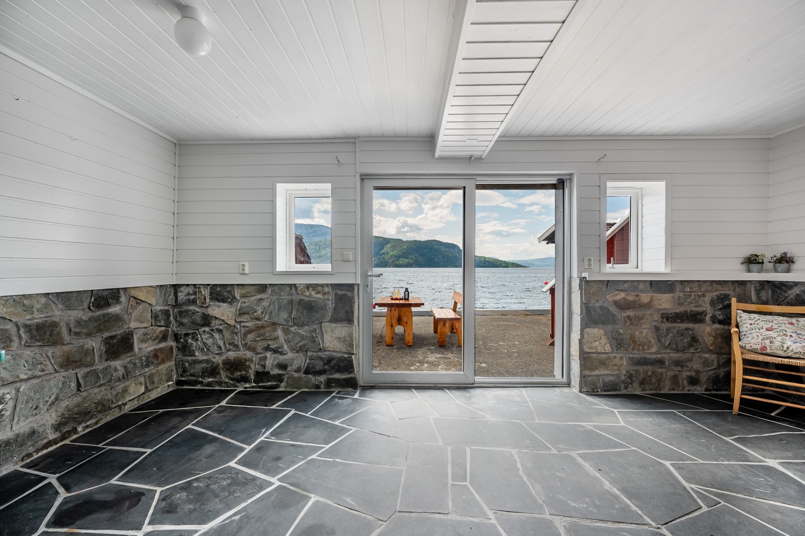 Disponibelt rom i underetasje - benyttes som stue Galleribilde