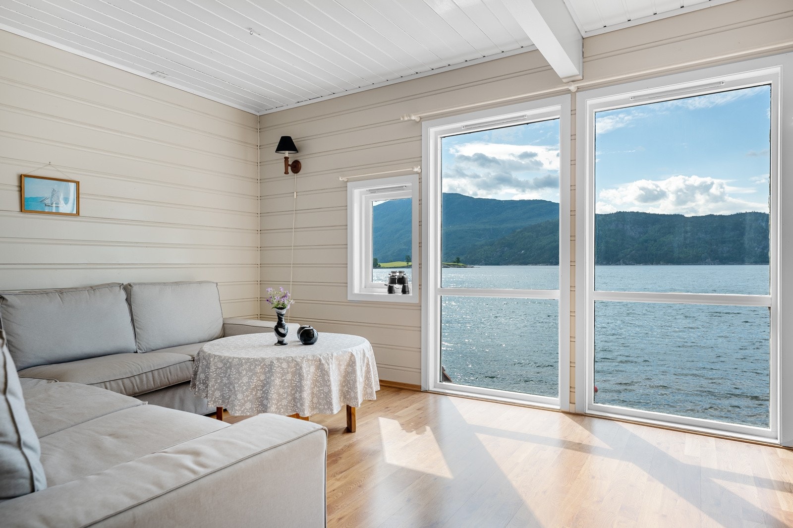 Stue med fantastisk utsikt Galleribilde