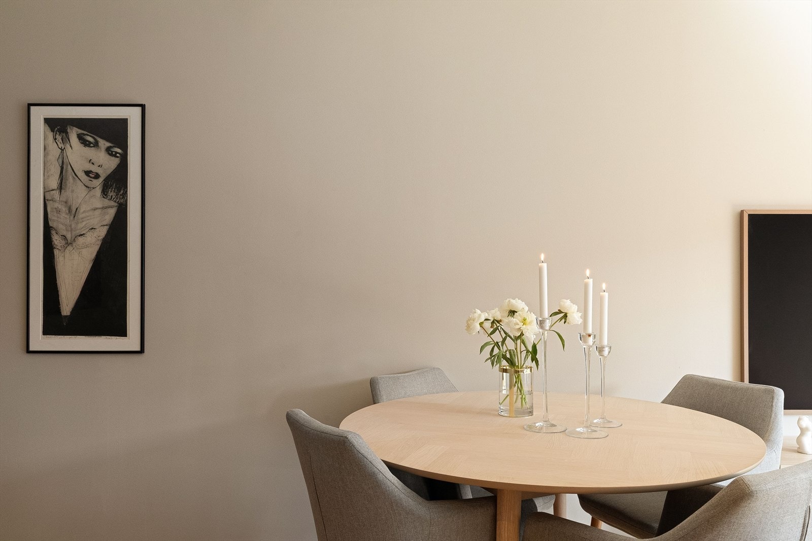Spiseplassen er ideell for både hverdag og festmåltider. Galleribilde