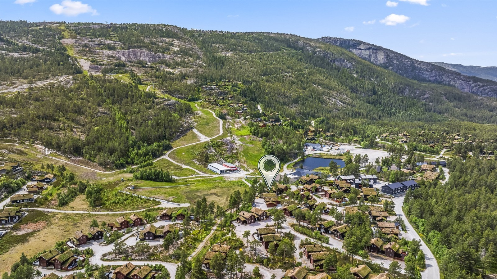 Fantastisk intern beliggenhet i Vrådal, rett ved skianlegget! Galleribilde