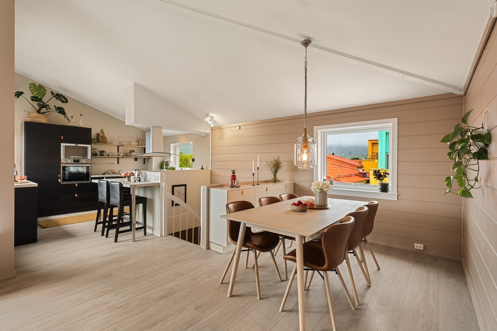 Eiendomsmegler Norge v/ Anja Jaf har gleden av å presentere Åsligrenda 81! Galleribilde