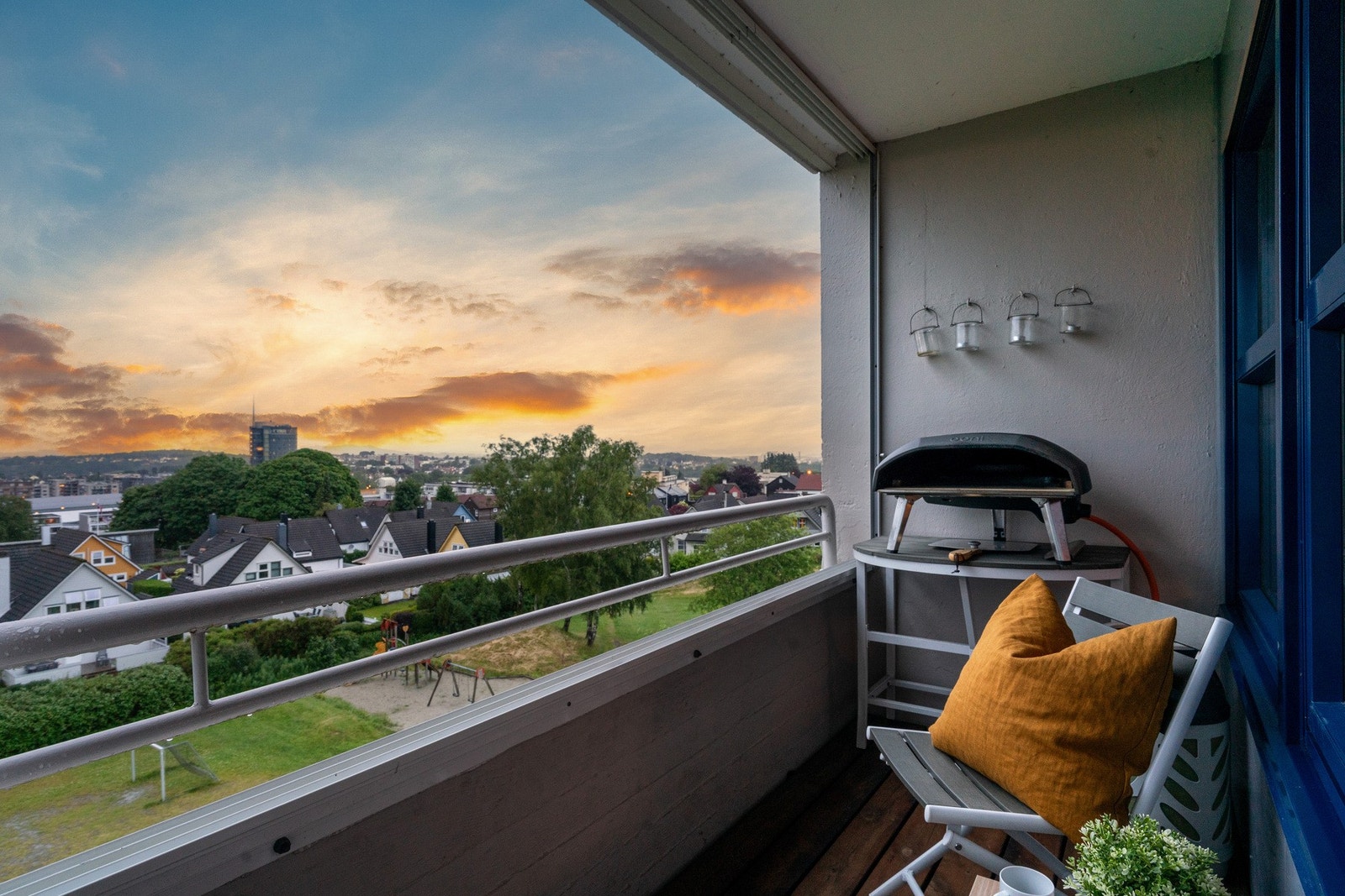 Kveldsbilde | Balkong Galleribilde