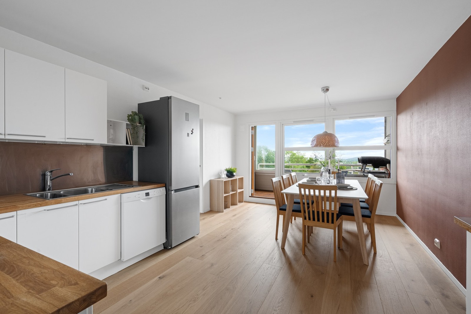 God plass til spisebord. Galleribilde