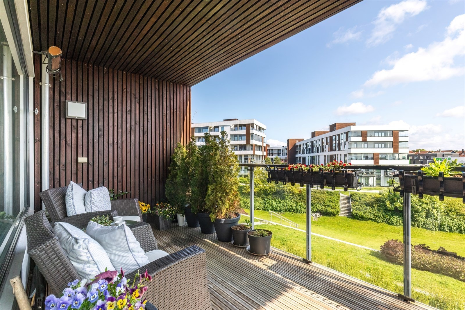 Veranda - lite innsyn Galleribilde