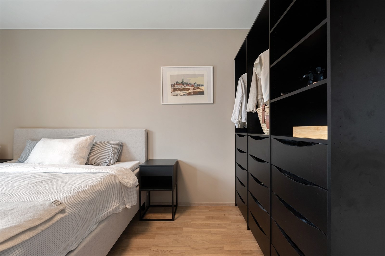 Garderobe av kvalitet fra Garderobemekka. Galleribilde