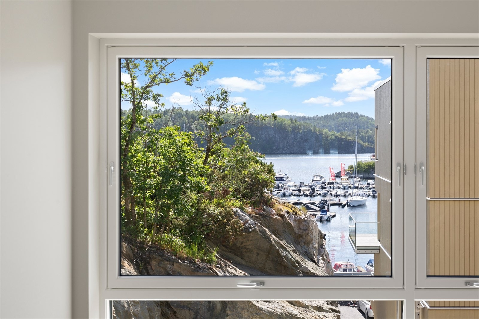 Sjøutsikt fra soverom 1 Galleribilde