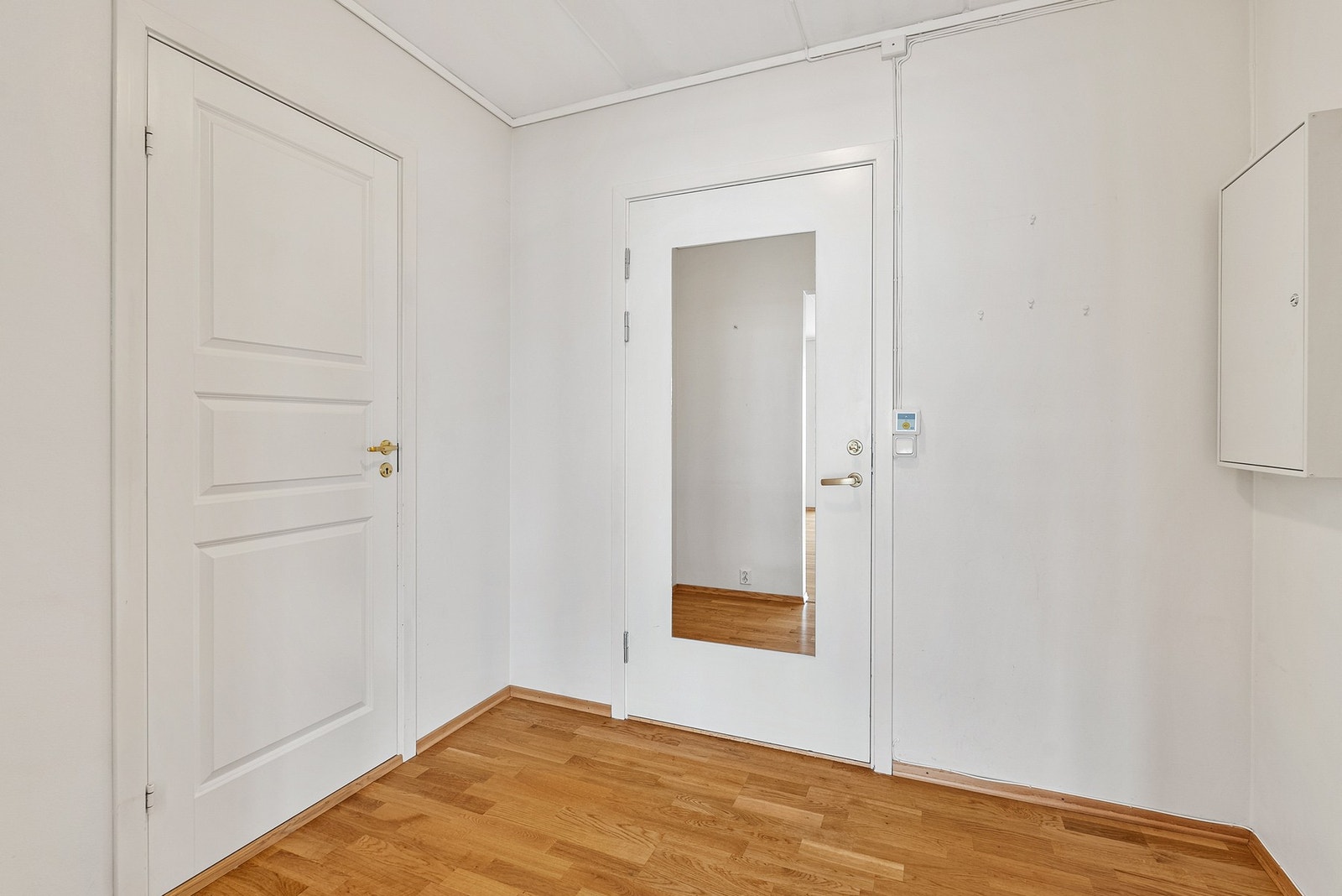 Entré - Her er det adkomst til bod Galleribilde