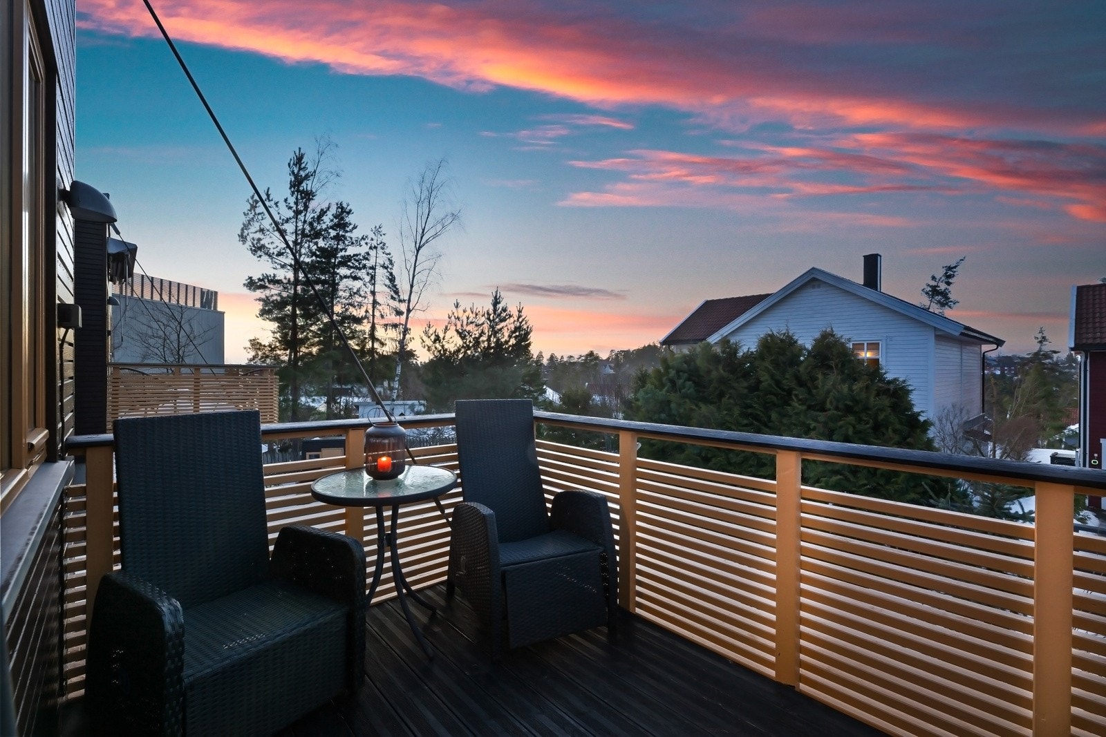 Kveldsstemning på veranda Galleribilde